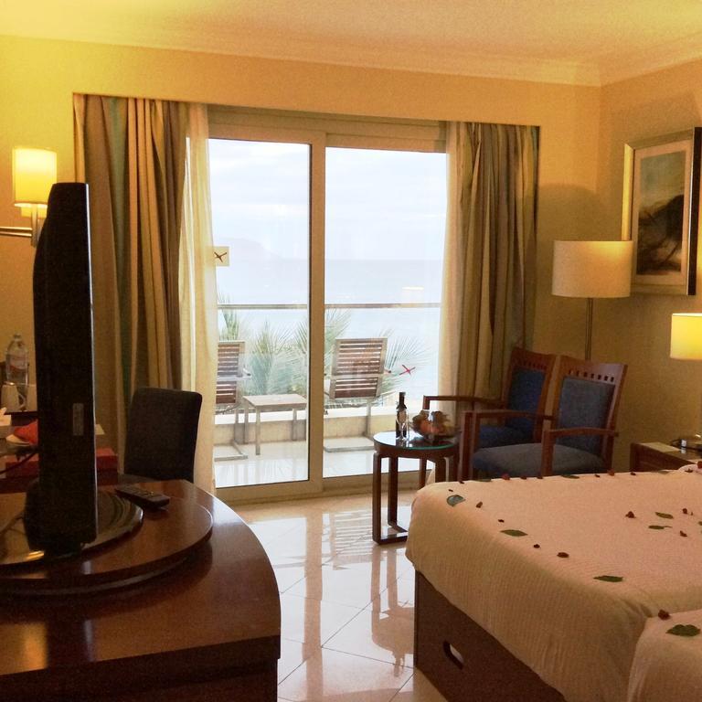 Xperience Sea Breeze Resort Sharm el-Sheikh Exterior foto A room at the hotel