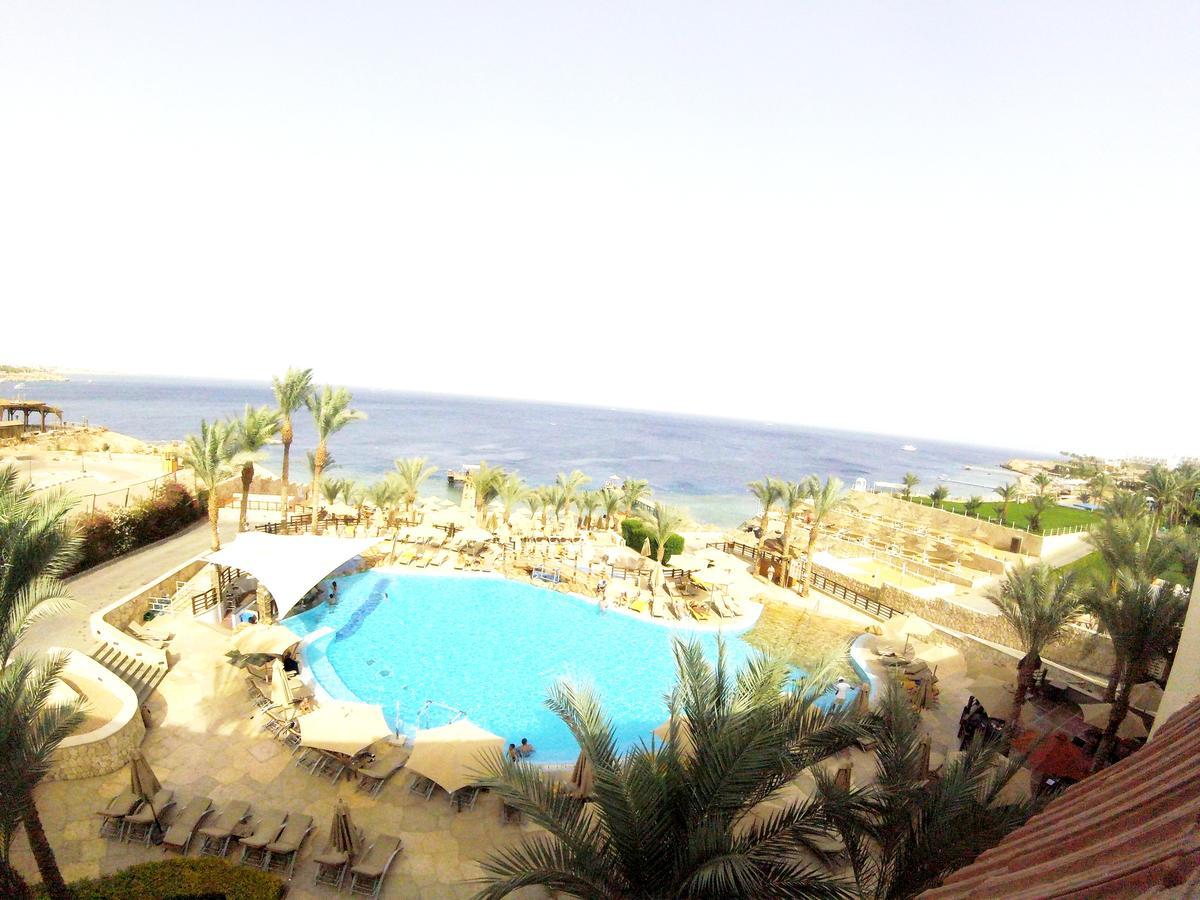 Xperience Sea Breeze Resort Sharm el-Sheikh Exterior foto The Red Sea at a resort in Sharm El Sheikh
