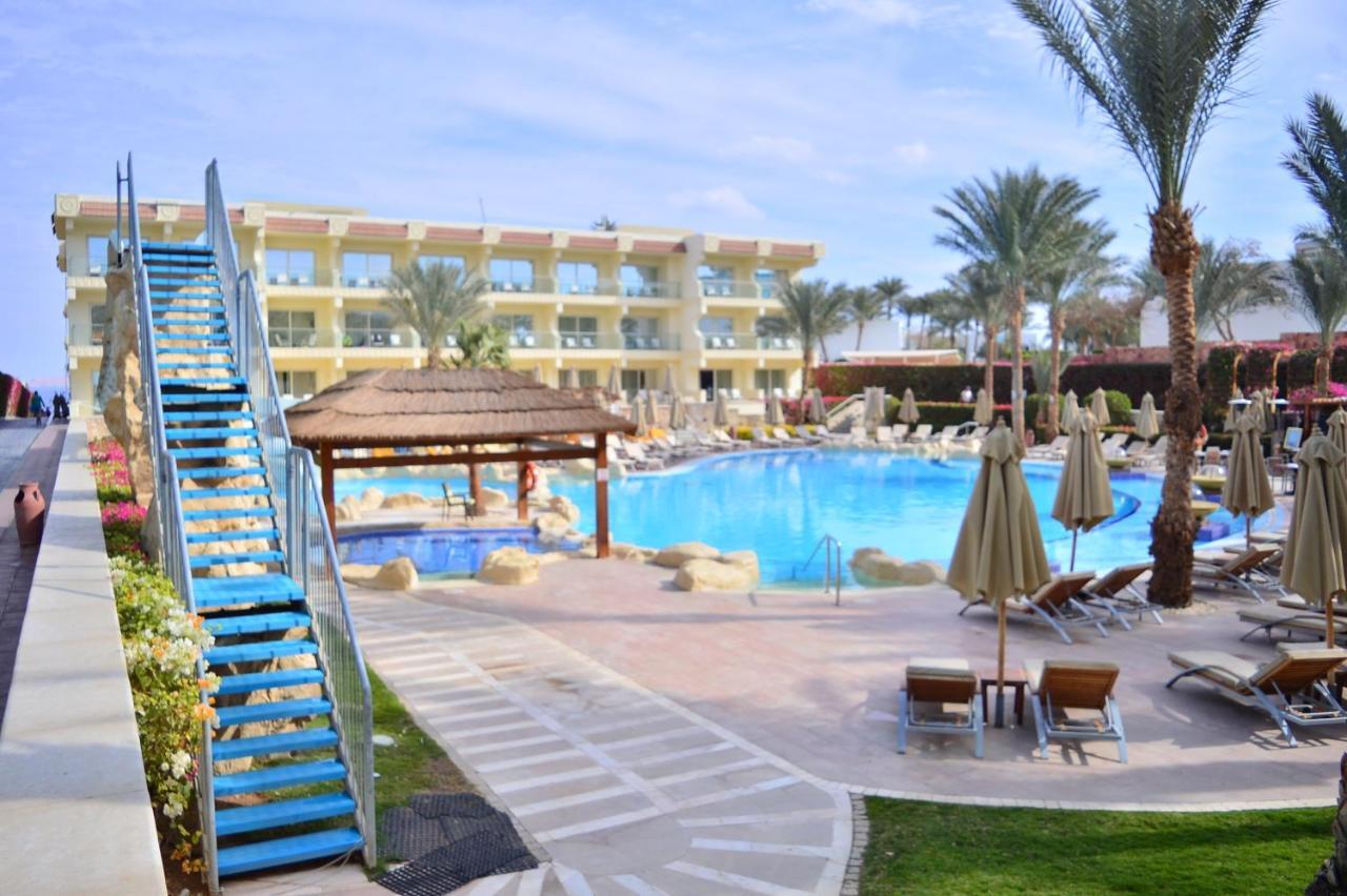 Xperience Sea Breeze Resort Sharm el-Sheikh Exterior foto The pool at the Hilton Hurghada